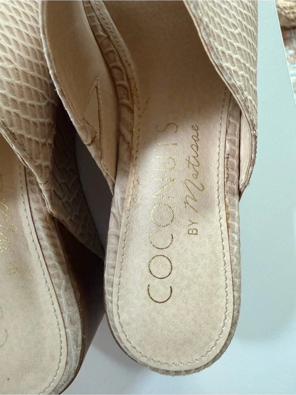 Coconuts by Matisse Freya Neutral Beige Faux-Snakeskin Wedge Mules 2.5” Heel 7M - Picture 5 of 8